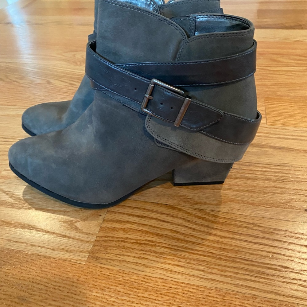 Grey boots